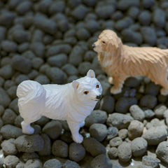 Samoyed wooden figurine outdoor scene